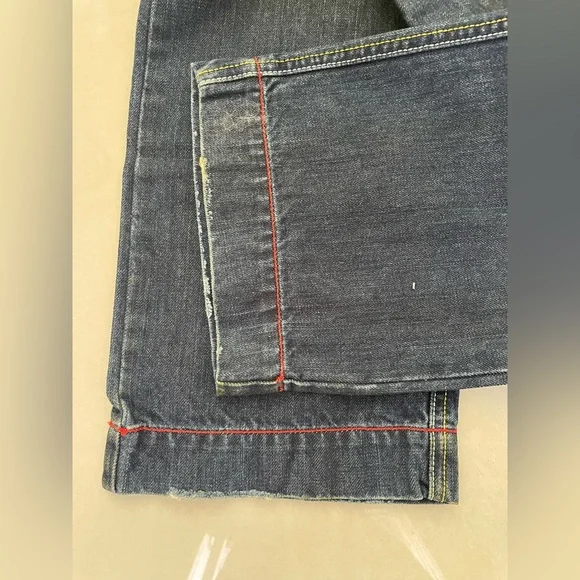 NEW AUTHENTIC DIESEL MENS SIZE 30x32 CLASSIC BUMICS DENIM STRAIGHT LEG JEANS